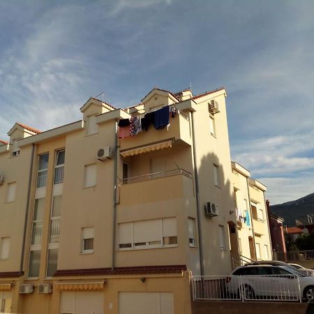 Apartment Bambino Каштела Экстерьер фото