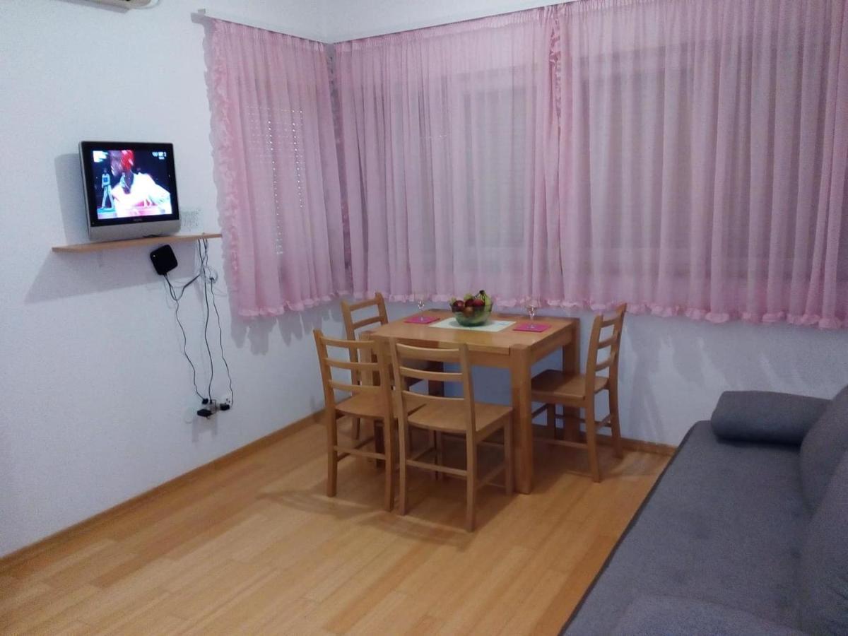 Apartment Bambino Каштела Экстерьер фото